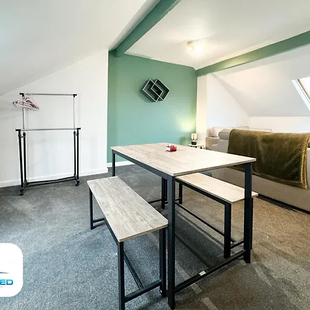 Feriehus West End By Furnished - Free Parking - Family - Spacious *