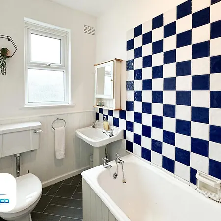 Free Parking - Family - Spacious Harrogate
