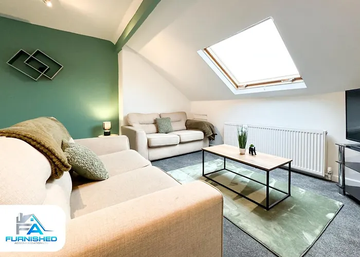 West End By Furnished - Free Parking - Family - Spacious *