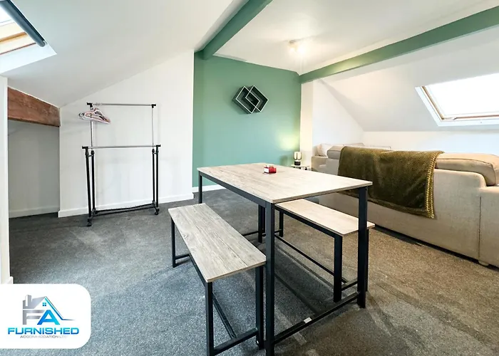 Feriehus West End By Furnished - Free Parking - Family - Spacious *